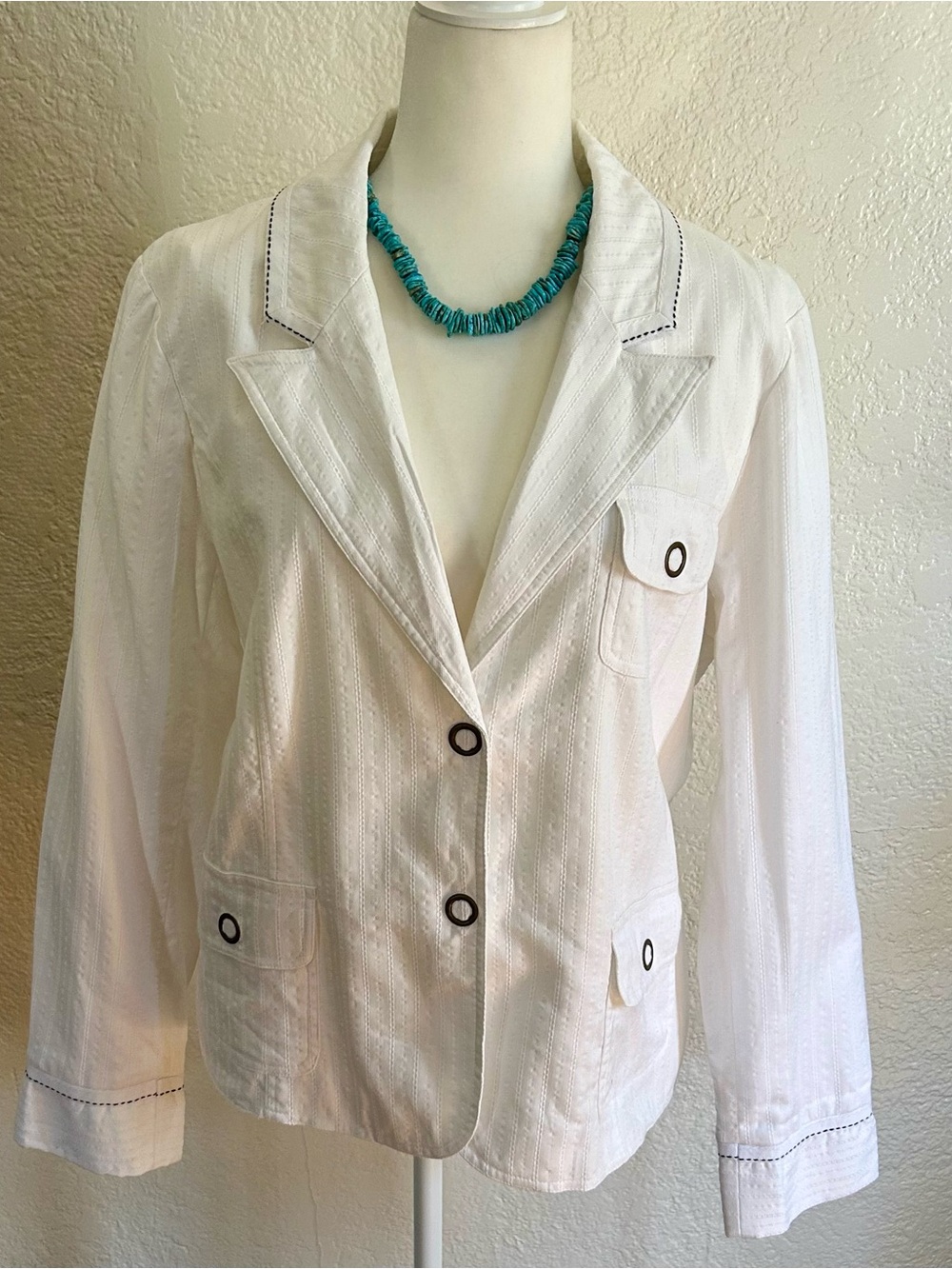 MOTTO light lined jacket.